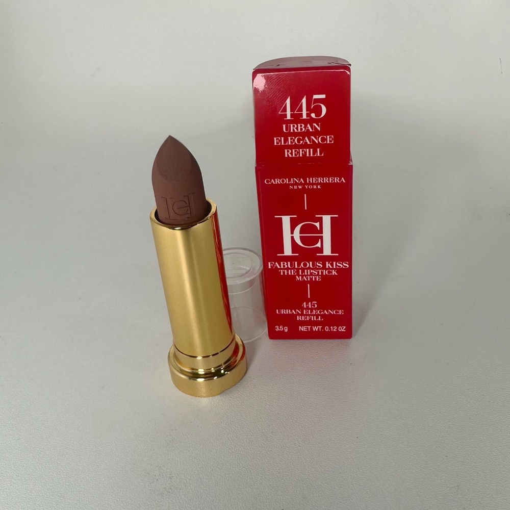 Carolina Herrera lipstick 445 Urban Elegance Refill